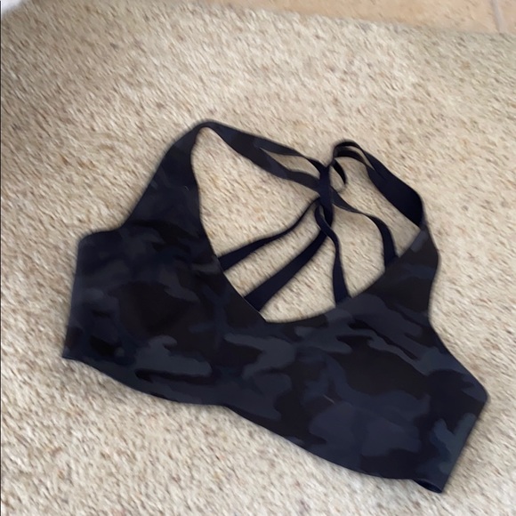 Lululemon Light Strides Bra Black Camo sz 6 - Picture 7 of 8